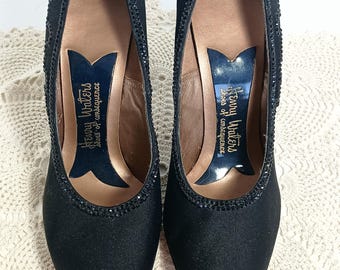 Zapatos de tacón negros con cuentas Henry Walters, década de 1940, talla 6N