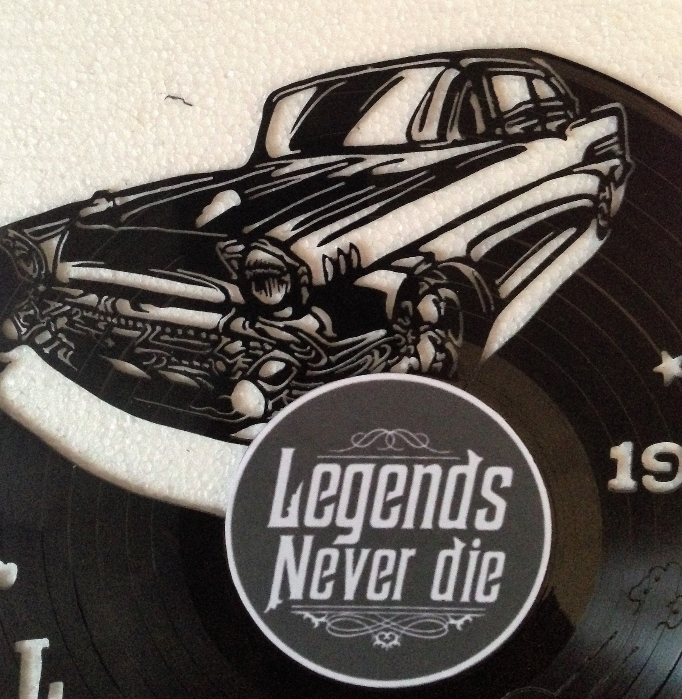 Décoration Murale/Horloge Dans Un Vrai Disque Vinyle 33 Tours - Us Car Chevrolet Bel Air 1957