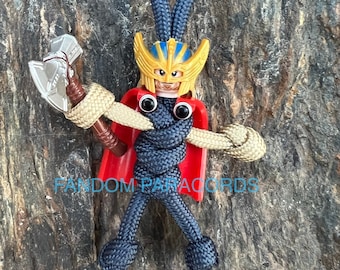 Llavero de paracord de THOR, llavero de los Vengadores de Marvel, accesorio para llevar a diario, llavero de compañero motero, minifigura de Lego, tirador de cremallera, llavero de superhéroe