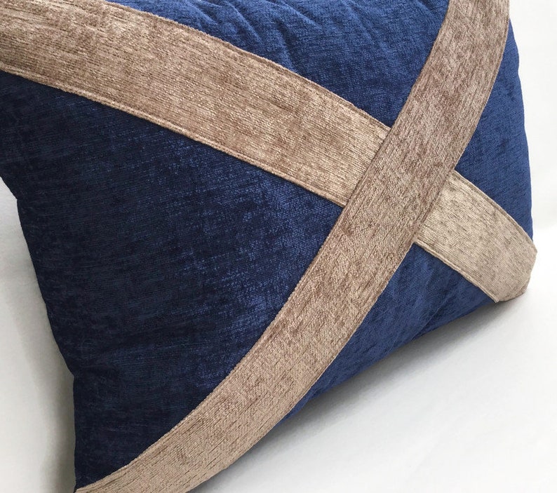 The vintage Scotland flag cushion image 2
