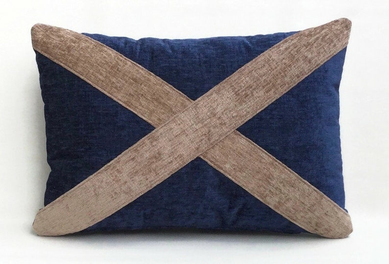 The vintage Scotland flag cushion image 1
