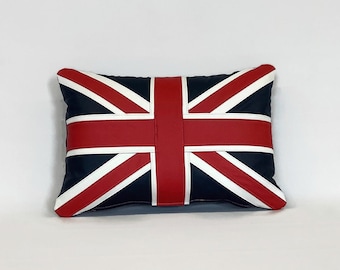 The traditional leather Union Jack cushion