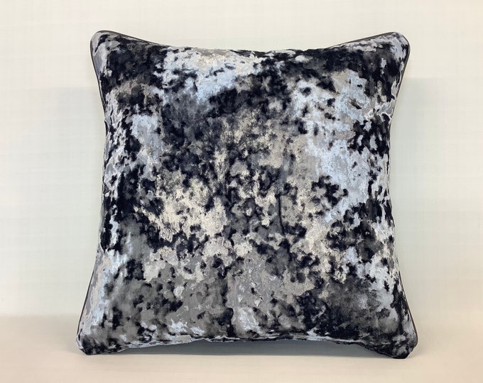 The crushed velvet cushion