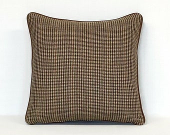 The dogtooth piped cushion