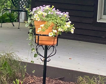 Plant holder - buries in ground