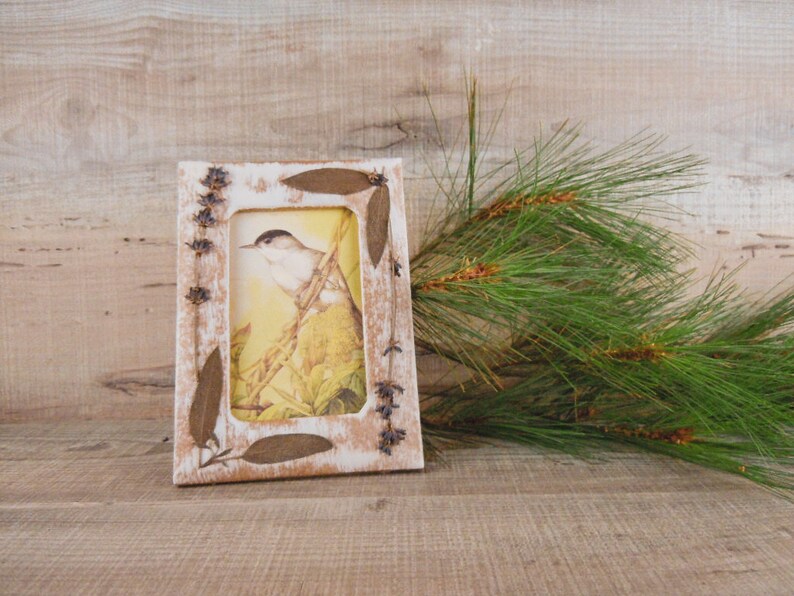 Grandmother gift Romantic gift 5 x 7 Picture frame with either Pressed Lavender or Pansies and Ferns