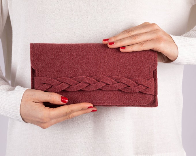 Wallet with braid
