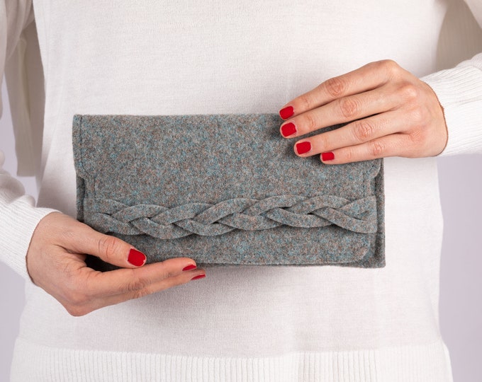 Wallet with braid