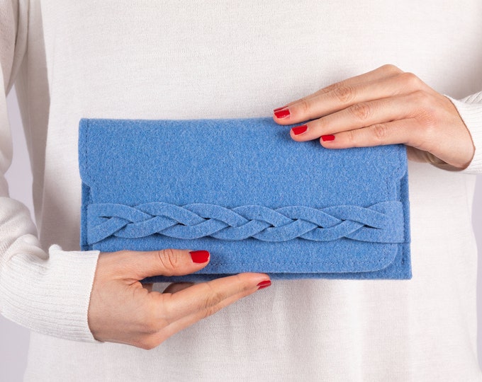 Wallet with braid