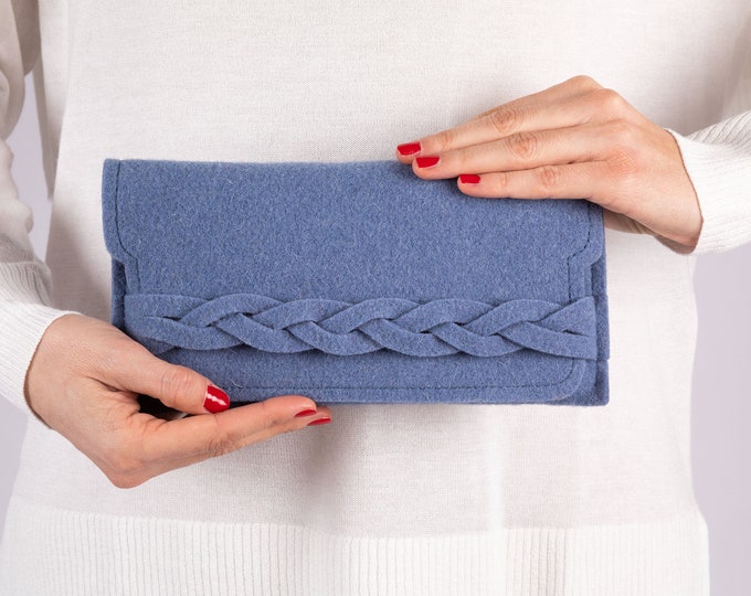 Wallet with braid