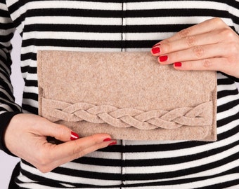 Wallet with braid