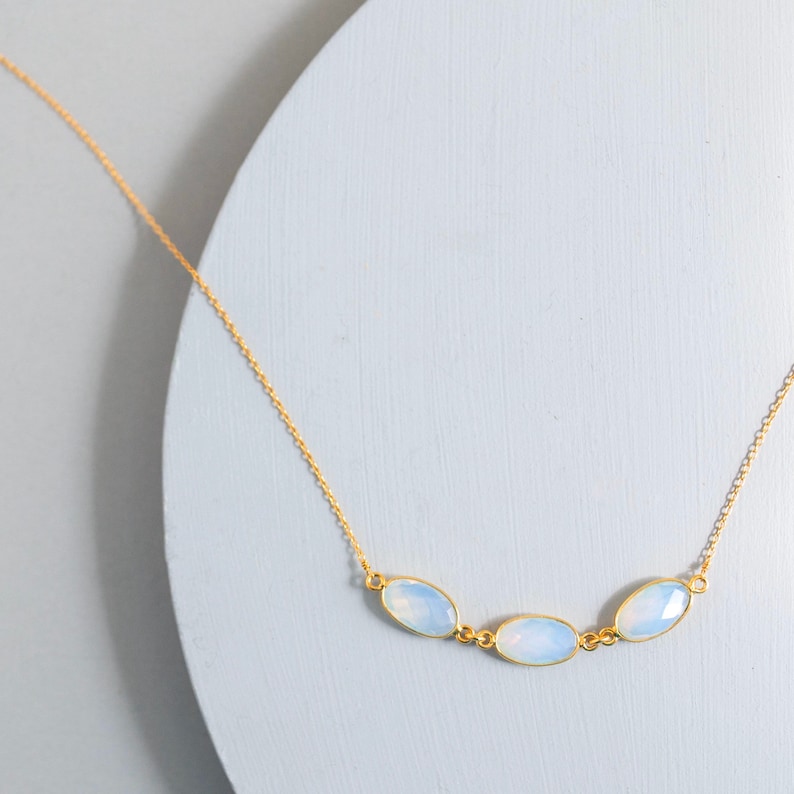 Bridesmaid Wedding Opal Quartz Pendant Gold Necklace for Women, Minimalist Gold Opal Choker for Women, Minimalist Jewelry for Women image 2