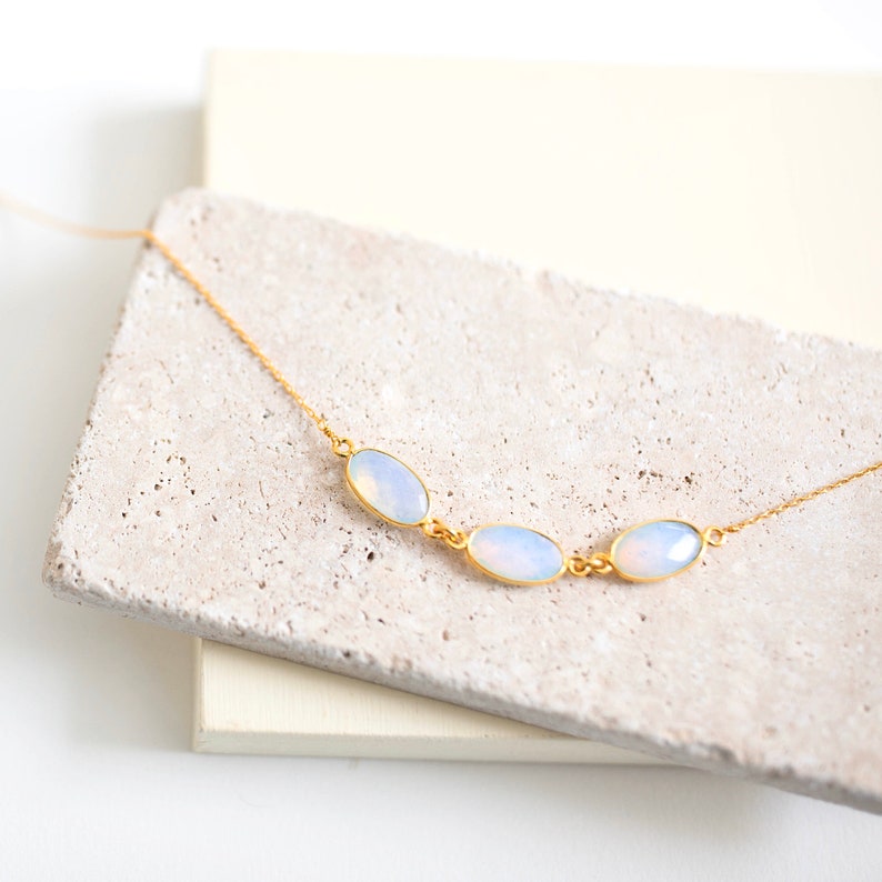 Bridesmaid Wedding Opal Quartz Pendant Gold Necklace for Women, Minimalist Gold Opal Choker for Women, Minimalist Jewelry for Women image 1