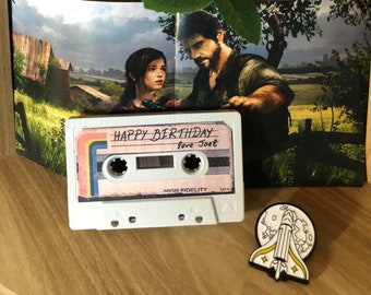 The Last of Us Birthday Cassette Tape | New TLOU 'Happy Birthday, Love Joel' Apollo 11 Launch working audio tape + Spaceship Pin Badge...