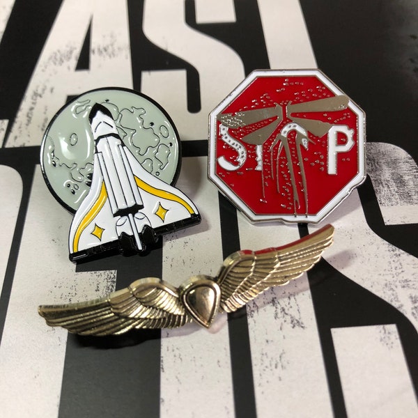 The Last of Us Part 2 Pin Badge, New The Last of Us cosplay Ellie Pin Badges - Gold Wings - Space Ship - Firefly Stop Pins - TLOU sticker...