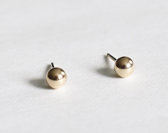 Boucles d'oreilles puces boule or 585 / 750 - 4 mm