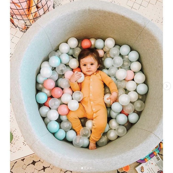 baby indoor ball pit