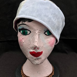 Heraklion Velvet Poet’s Cap Ivory