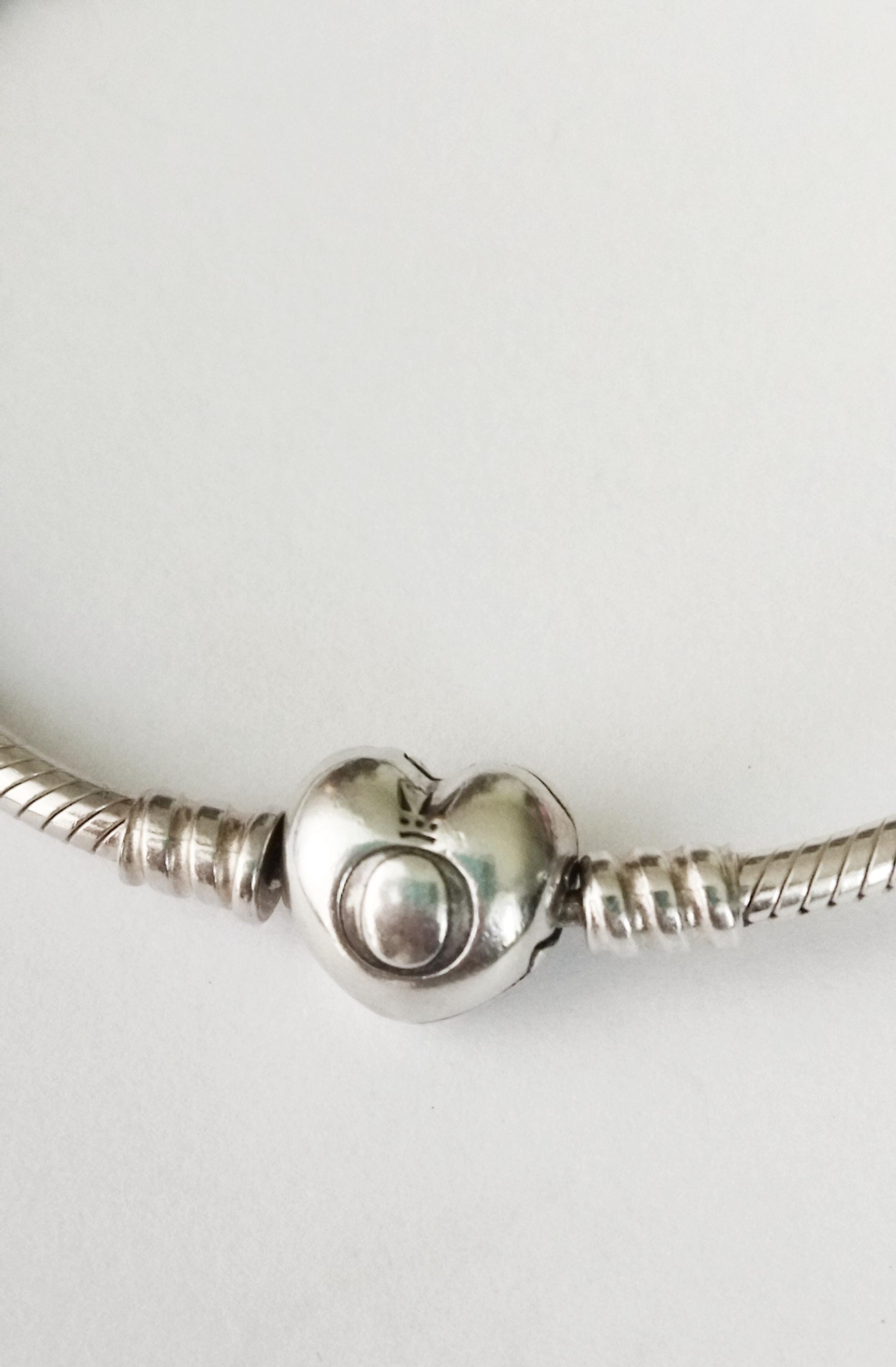 Authentic Pandora Moments Sterling Silver Heart Clasp Snake Chain