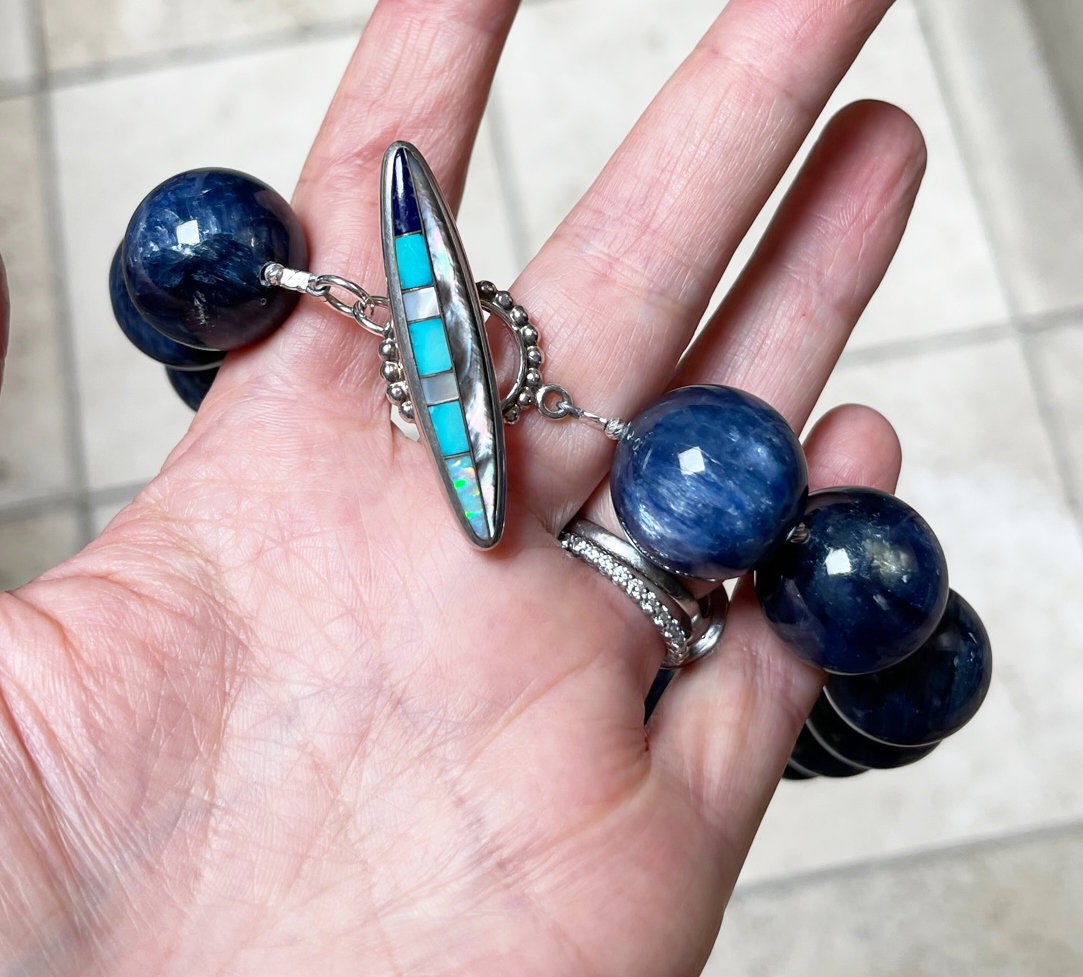 ラージカイヤナイトネックレス - 22 mm ネイビーブルー ラグジュアリー