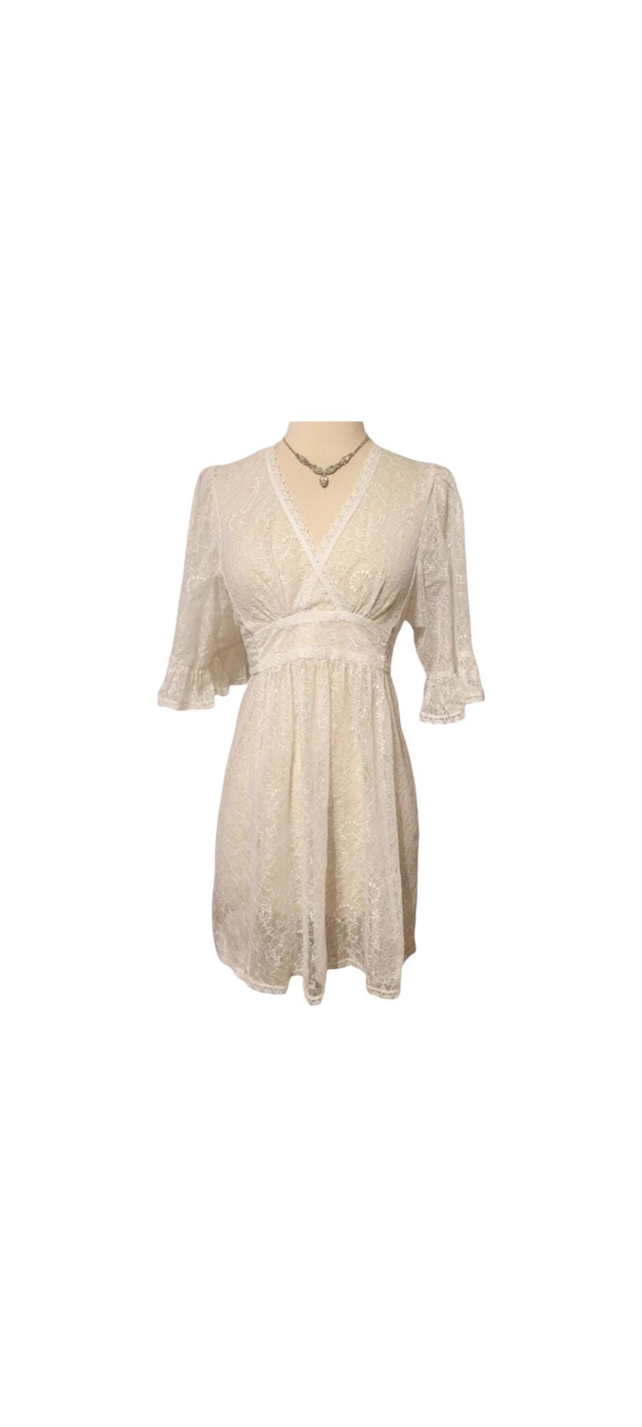betsey johnson white lace dress Betsey Johnson white Lace crochet Floral Sheath Dress sz 6 sleeveless