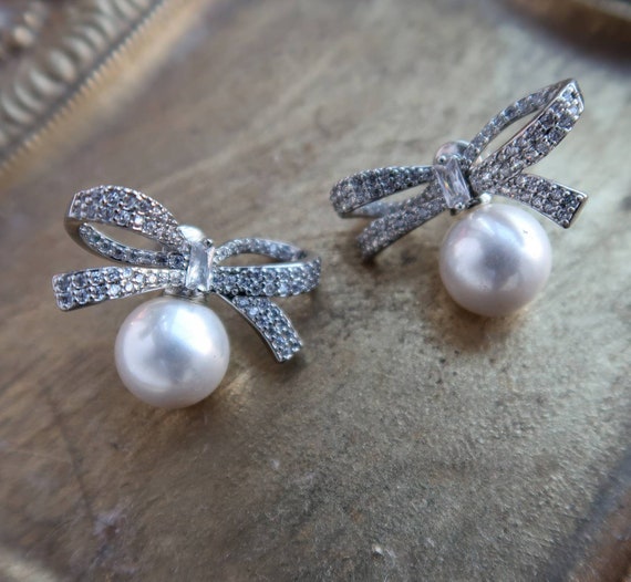 White Round PSE Diamond Bow Pearl Earring Size 2 Inch l