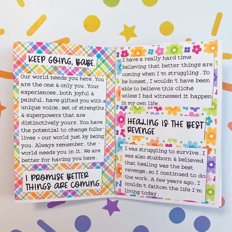 Peut inclure: Une carte de citation motivationnelle color&eacute;e avec le texte "Keep Going, Babe." et "I Promise Better Things Are Coming." sur le c&ocirc;t&eacute; gauche. Le c&ocirc;t&eacute; droit pr&eacute;sente le texte "Healing is the Best Revenge" et une citation sur le fait de surmonter les d&eacute;fis et de croire en un avenir meilleur.
