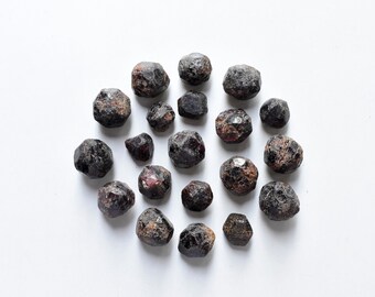 Natural Almandine Red Garnet Pointed Rough 28 Pieces Chunk Stones