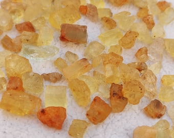 100ct Natural Yellow Aquamarine Heliodor Rough Mineral Crystal Rock Rough Golden Beryl Semi Precious Loose Gemstone Wholesale Price V99-2