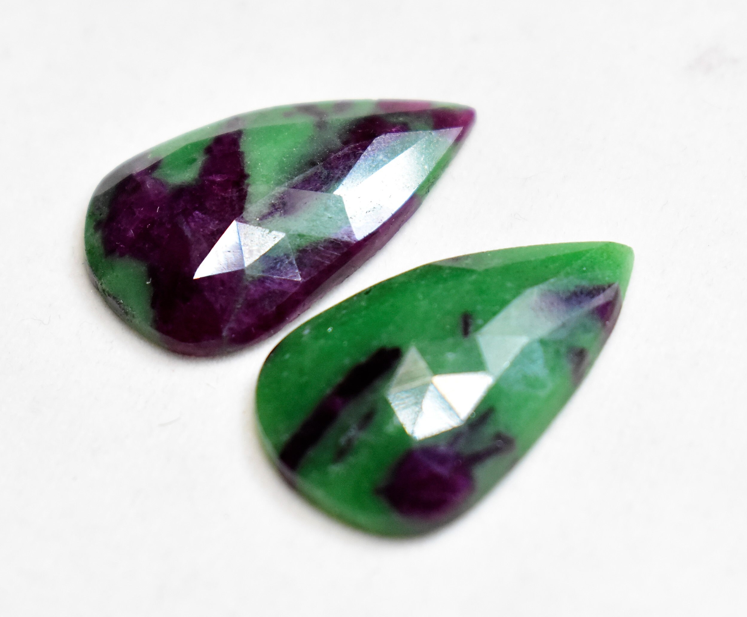 100 Natural Red Green Ruby Zoisite Faceted Gemstone 37 Carat Etsy