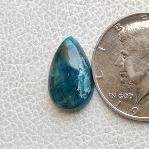 Natural blue apatite flatback cabochon designer neon blue apatite healing mineral stone smooth polished gemstone for pendant jewelry R13372