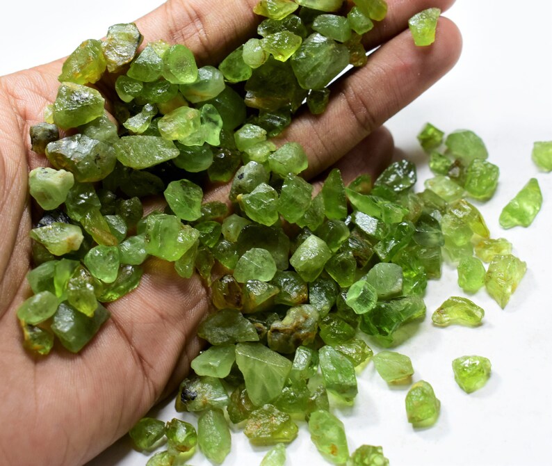 100 Carat 40 Pieces Green Peridot Rough Raw Peridot Rough Etsy
