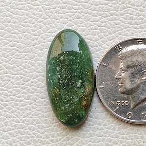 40ct Natural green aventurine cabochon 35X17X7 MM oval shape designer sparkling aventurine healing stone smooth polished gemstone R11598