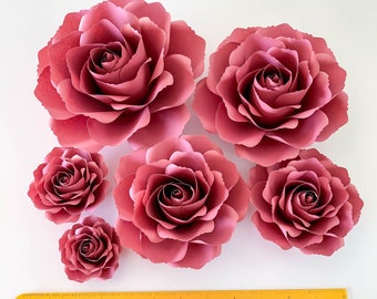 Plantilla SVG de flores de papel Tiny Rose n.° 12 en varios tamaños Versión digital SVG DXF, compatible con máquinas Cricut y Silhouette Rosas de 2,25" a 7,5"