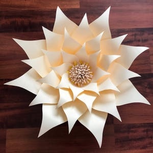 Manualidades para adultos : Flores en 3D de papel, Crafting for Adults :  3D Cri-Cut Flowers