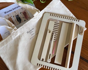 Travel weaving kit