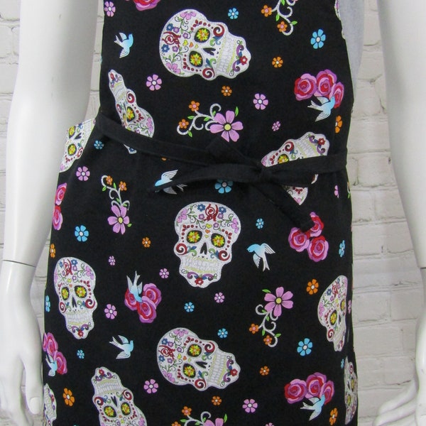 Sugar Skull Apron, Kitchen Décor, Handmade Apron, Reversible with solid black, Personalized Apron