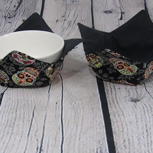 Bowl Cozy Set of 2 Sugar Skull Bowl Cozies, Bowl Pads, Microwave safe, hot pad, bowl holder, Hot or Cold, soup bowl cozy, reversible, gift