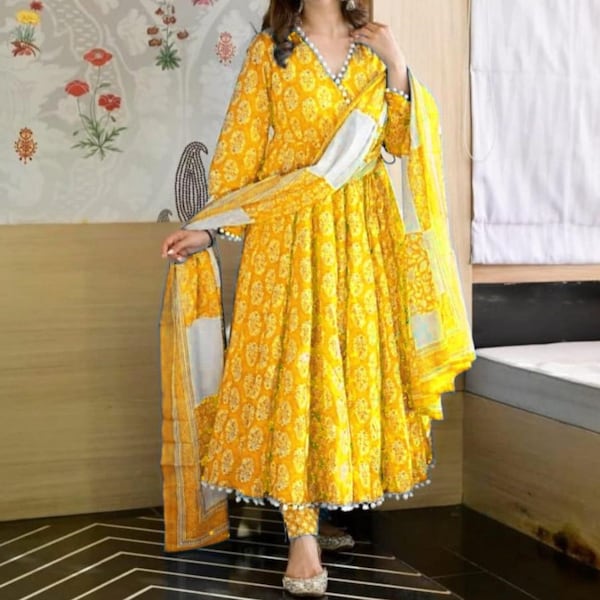 Schitterend Anrakha Anarkali Pompom Kurti Pant Dupatta pak voor dames, bloemenprint empire taille Kurta set voor meisjes, M tot 3XL