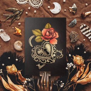 Carte postale de cadenas pour amoureux - cadenas coeur gothique et illustration de rose - déco gothique romantique - art macabre - amateurs de dark fantasy - déco gothique