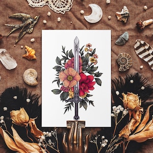Sword and Blooms Postkarte - Gothic botanischer Druck - Makabere Blumenillustrationen - Dunkle Natur Postkarte - Fantasy Briefpapier - Whimsigoth