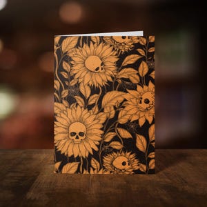 Skullflowers - carte de voeux - art gothique de la nature - design floral sombre - carte de visite gothique - fantaisie - art tournesol - art sombre