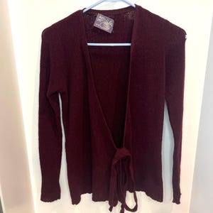 Alley Cat Betsey Johnson Long Sleeve Cardigan Maroon 9/10 Vtg 70s Tie Front Close FLAW Grunge Sweater