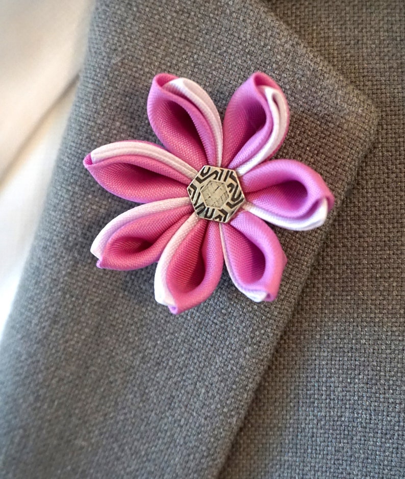 Pink Flower Lapel Pin / Pink Flower Pin / Lapel Flower / Etsy