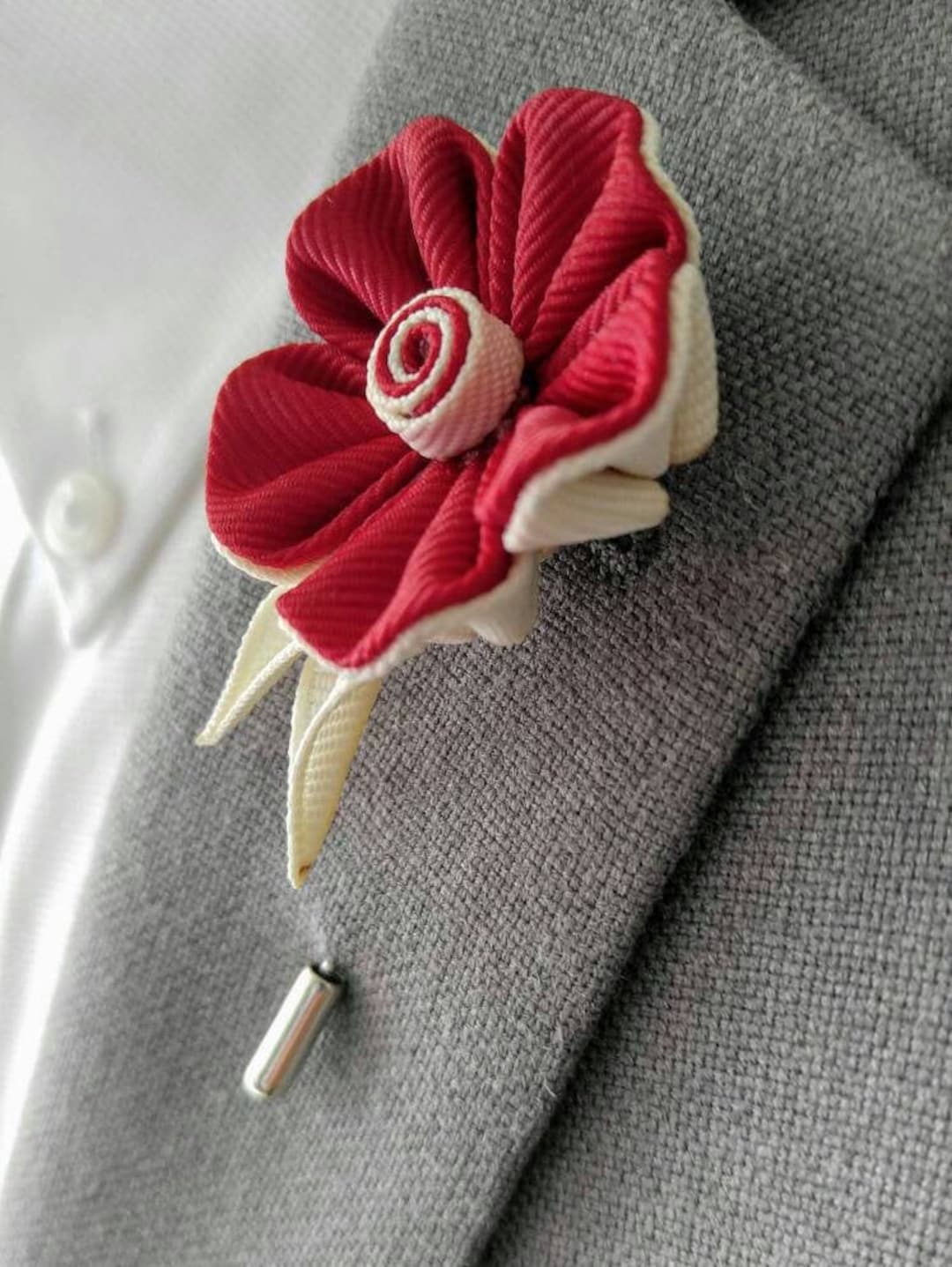 Solapa Ropa Pin de solapa de flores / Flor de solapa / Pin de flor de Kanzashi ...