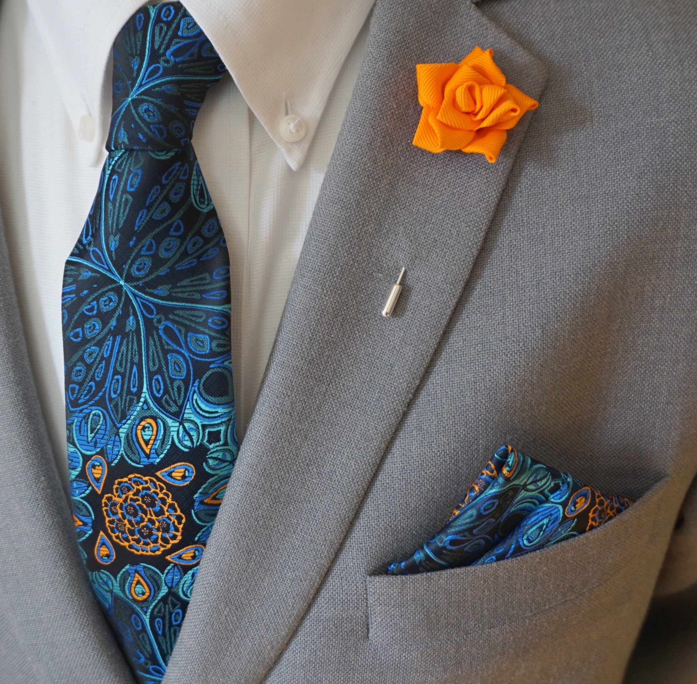 Orange Rose Lapel Pin / Modern Design Tie & Matching Pocket Square