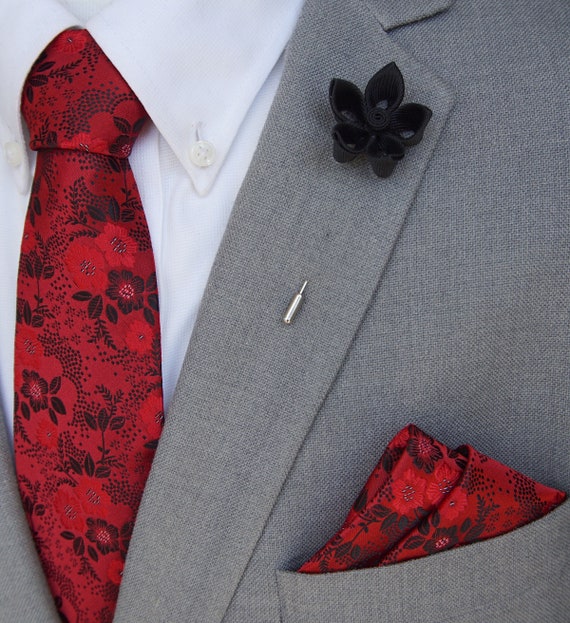 grey dress red accessories Striking red dress hi-res stock photography and images