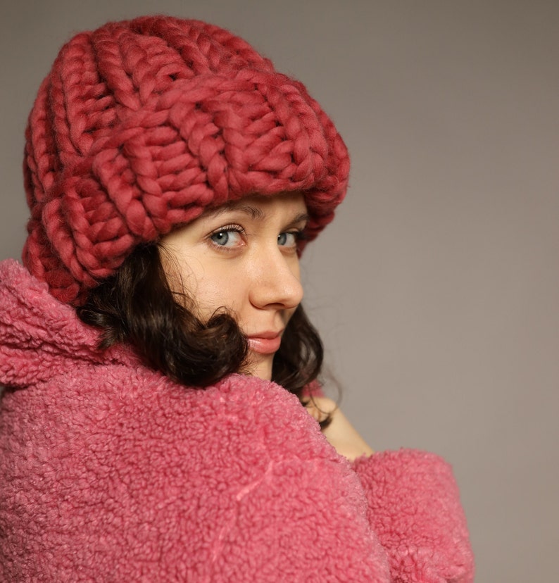Chunky knit hat, wool beanie, hand knit beanie, women's winter hat, crochet hat, hats for women, wool red hat, slouchy hat, bulky knit hat imagem 8