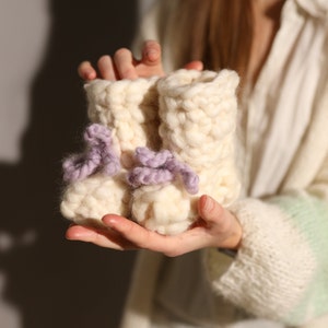 Crochet baby booties, natural merino wool, boho baby shower gift, baby girl shoes, baby boy gift, newborn booties, custom baby gift image 2