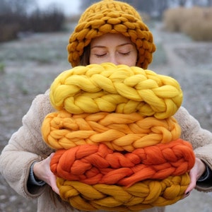 Écharpe en laine, écharpe en grosse maille, snood doux, écharpe en tricot pour femme, écharpe à l'infini, écharpe en grosse maille, écharpe surdimensionnée image 7